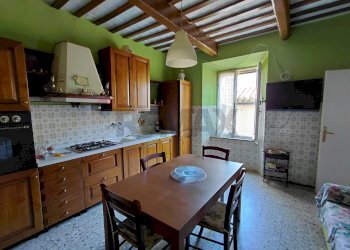 Cucina - Casa semi indipendente Frazione Serradica
 
30, Fabriano - foto 2