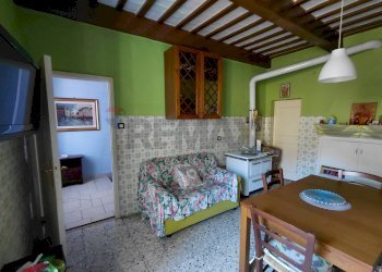 Sala da pranzo - Casa semi indipendente Frazione Serradica
 
30, Fabriano - foto 4