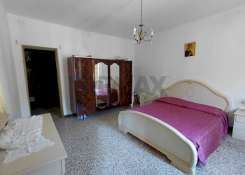 Camera / camera da letto - Casa semi indipendente Frazione Serradica
 
30, Fabriano - foto 11