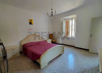 Camera / camera da letto - Casa semi indipendente Frazione Serradica
 
30, Fabriano - foto 16