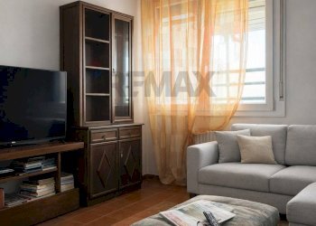 Soggiorno 2 - Quadrilocale Via Monte San Gabriele
 
42, Novara - foto 11