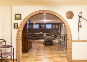 Hall / corridoio - Villa a Schiera Via Vittime Della Pertite
 
17, Piacenza - foto 14