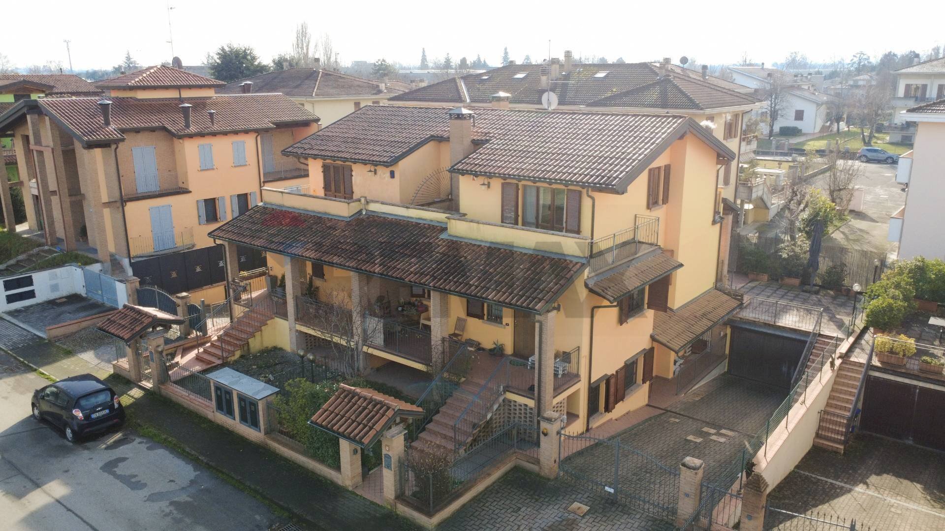 Edificio all\'aperto - Villa a Schiera Via Massimo D'Antona
9, Collecchio - foto 3