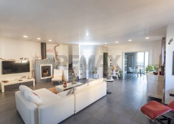 Soggiorno - Villa a Schiera Via Massimo D'Antona
9, Collecchio - foto 1