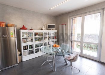 Sala da pranzo - Villa a Schiera Via Massimo D'Antona
9, Collecchio - foto 11