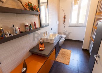 Bagno - Villa a Schiera Via Massimo D'Antona
9, Collecchio - foto 17