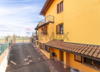 Edificio all\'aperto - Villa a Schiera Via Massimo D'Antona
9, Collecchio - foto 28