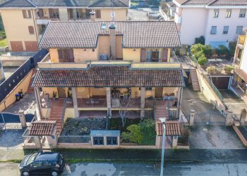 Edificio all\'aperto - Villa a Schiera Via Massimo D'Antona
9, Collecchio - foto 32