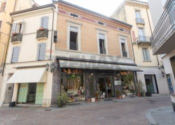 Edificio all\'aperto - Stabile - Palazzo Piazza della libertà
 
6, Salsomaggiore Terme - foto 22