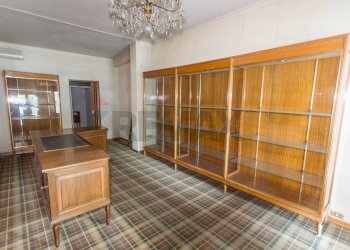 Sala da pranzo - Shop Viale G.D. Romagnosi
 
5/A, Salsomaggiore Terme - photo 5