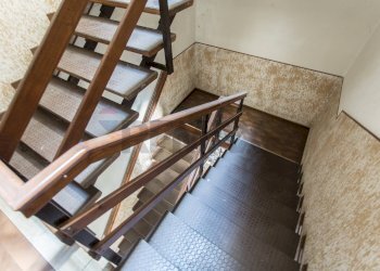 Scale - Stabile - Palazzo Via G. Puccini
 
12, Salsomaggiore Terme - foto 9