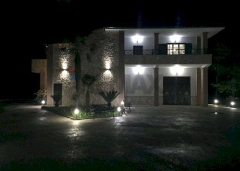 Edificio all\'aperto - Casa semi indipendente Via Centimolo
 
snc, Pietravairano - foto 9