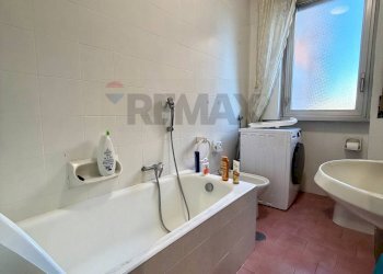 Bagno - Bilocale via gramsci
 
11, San Giuliano Milanese - foto 9