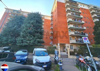 Edificio all\'aperto - Bilocale Viale San Gimignano
 
9, Milano - foto 1