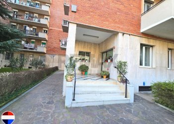 Edificio all\'aperto - Bilocale Viale San Gimignano
 
9, Milano - foto 2