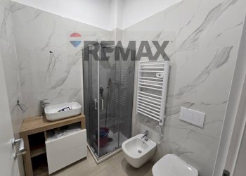 Bagno - Bilocale Viale San Gimignano
 
9, Milano - foto 11