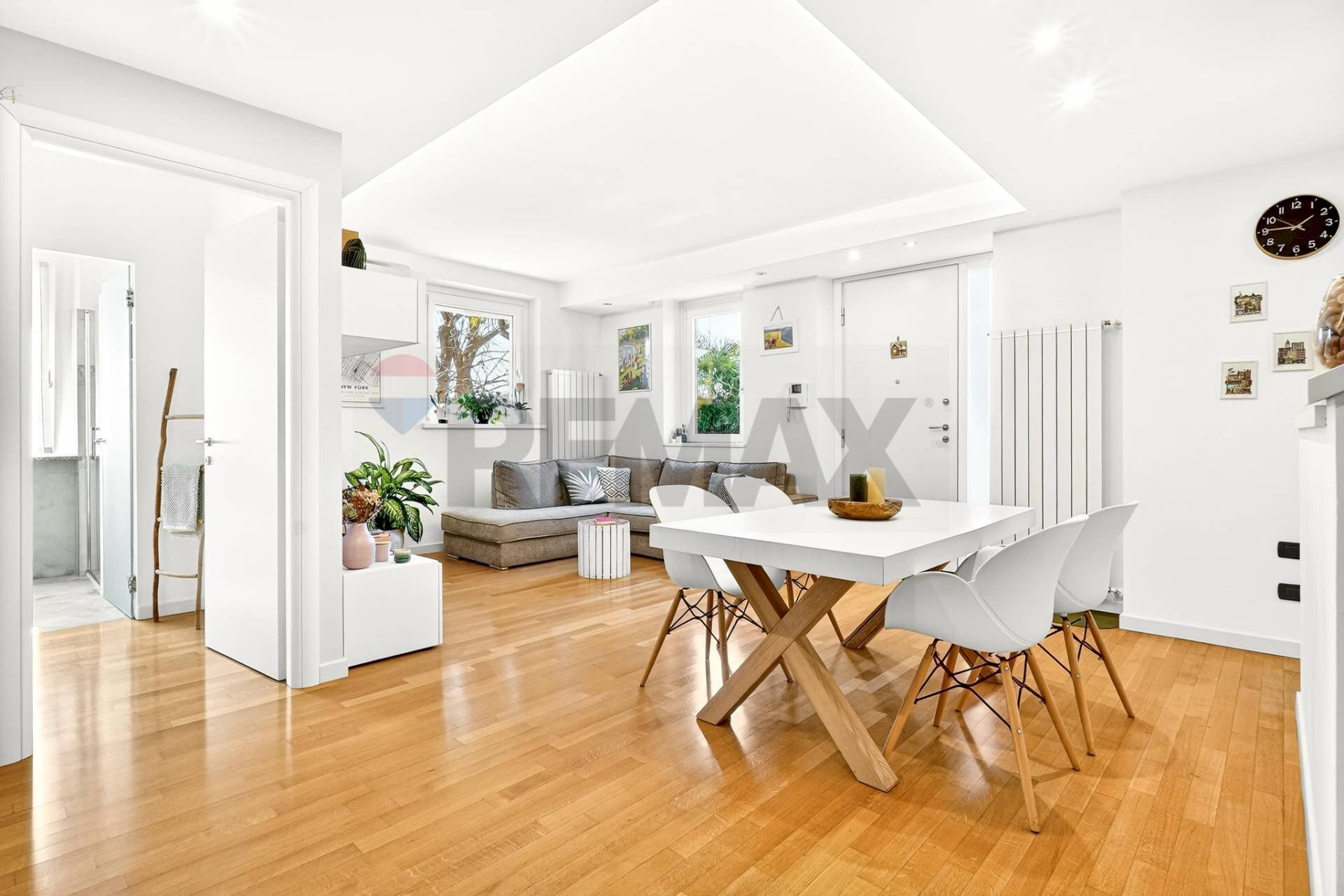 Sala da pranzo - Semi-detached house Via Perego
 
33 D, Sumirago - photo 1