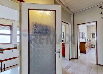 Hall / corridoio - Casa indipendente VIA MONTELLO
 
21, Sesto Calende - foto 6