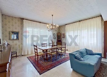 Sala da pranzo - Casa indipendente VIA MONTELLO
 
21, Sesto Calende - foto 15