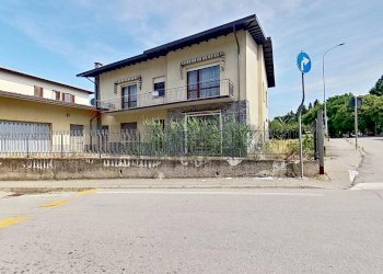 Casa all\'aperto - Casa indipendente VIA MONTELLO
 
21, Sesto Calende - foto 42