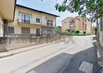 Edificio all\'aperto - Casa indipendente VIA MONTELLO
 
21, Sesto Calende - foto 43