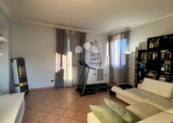 Foto 4 - Three-room apartment via San Giorgio
 
21, Chieve - photo 4