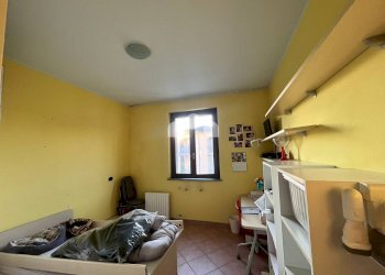 Foto 26 - Three-room apartment via San Giorgio
 
21, Chieve - photo 26