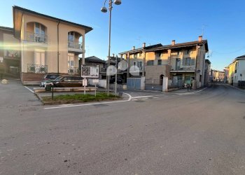 Foto 33 - Three-room apartment via San Giorgio
 
21, Chieve - photo 32