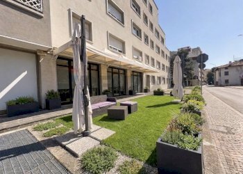 Edificio all\'aperto - Locale Commerciale Udine - foto 1