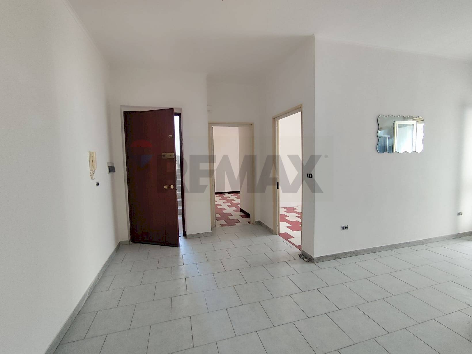 Stanza vuota - Trilocale Via Guantai Ad Orsolone, Napoli - foto 3