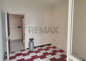 Stanza vuota - Trilocale Via Guantai Ad Orsolone, Napoli - foto 3