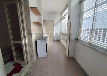 Lavanderia - Trilocale Via Guantai Ad Orsolone, Napoli - foto 13