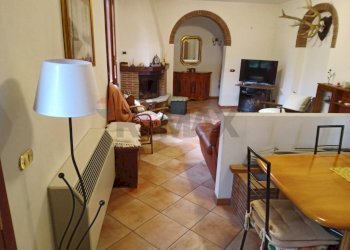 Sala da pranzo - Villa Via Portaturo
 
snc, Fondi - foto 6