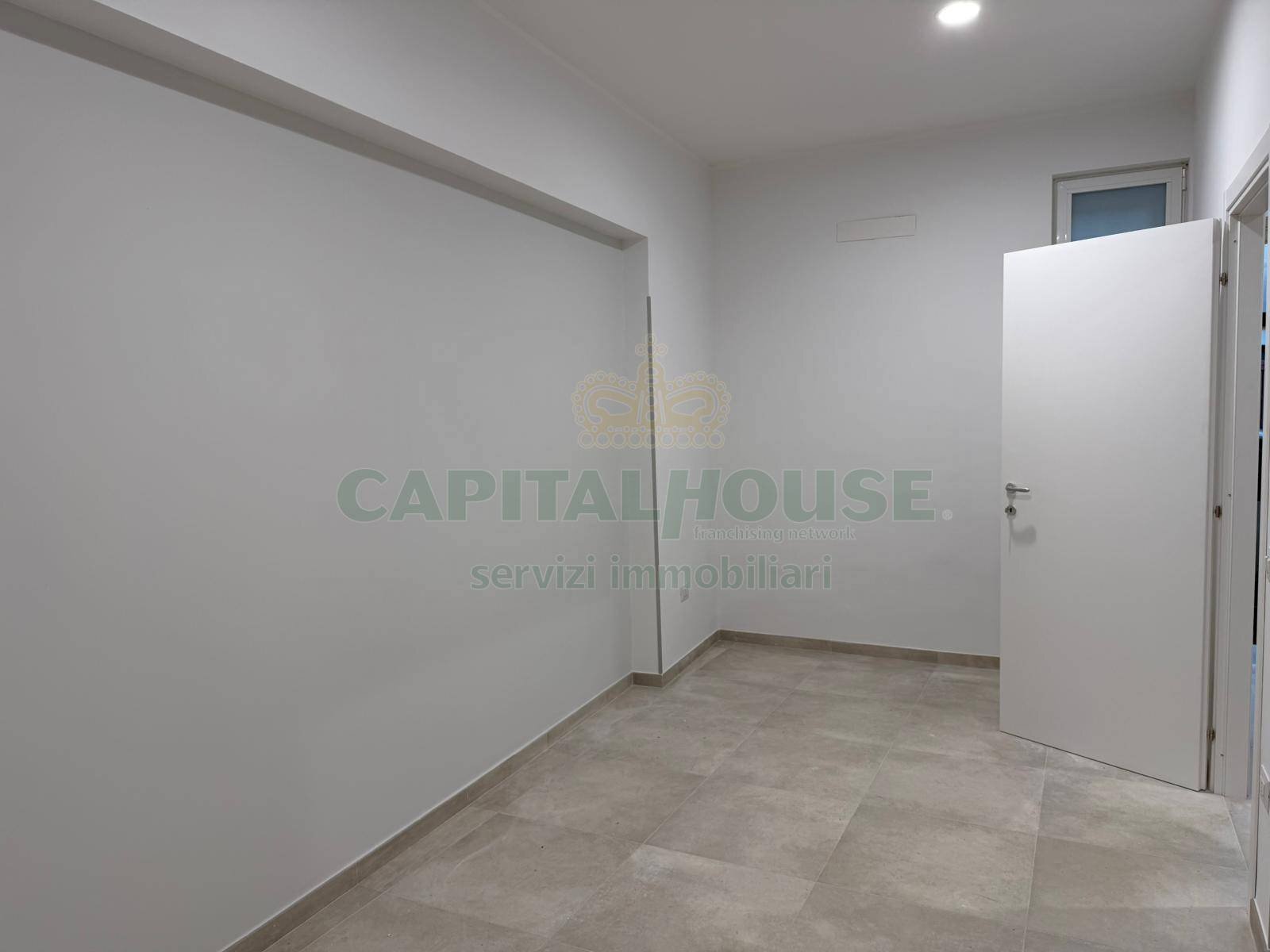 Foto 3 - Commercial Premises sperone, Sperone - photo 3