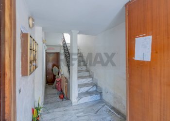 Scale - Bilocale via biagio conte
 
94, Palermo - foto 18