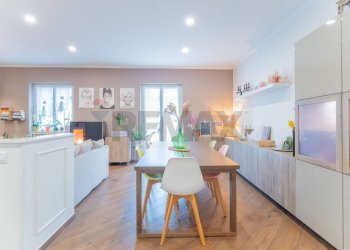 Sala da pranzo - Appartamento Via Mazzini
 
1, Meina - foto 7