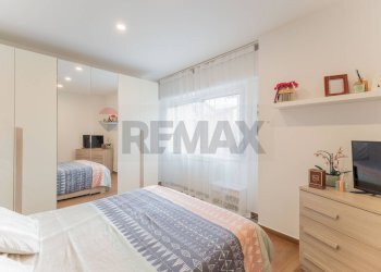 Camera / camera da letto - Appartamento Via Mazzini
 
1, Meina - foto 17