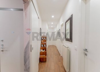 Hall / corridoio - Appartamento Via Mazzini
 
1, Meina - foto 23
