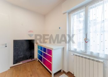 Camera / camera da letto - Appartamento Via Mazzini
 
1, Meina - foto 28