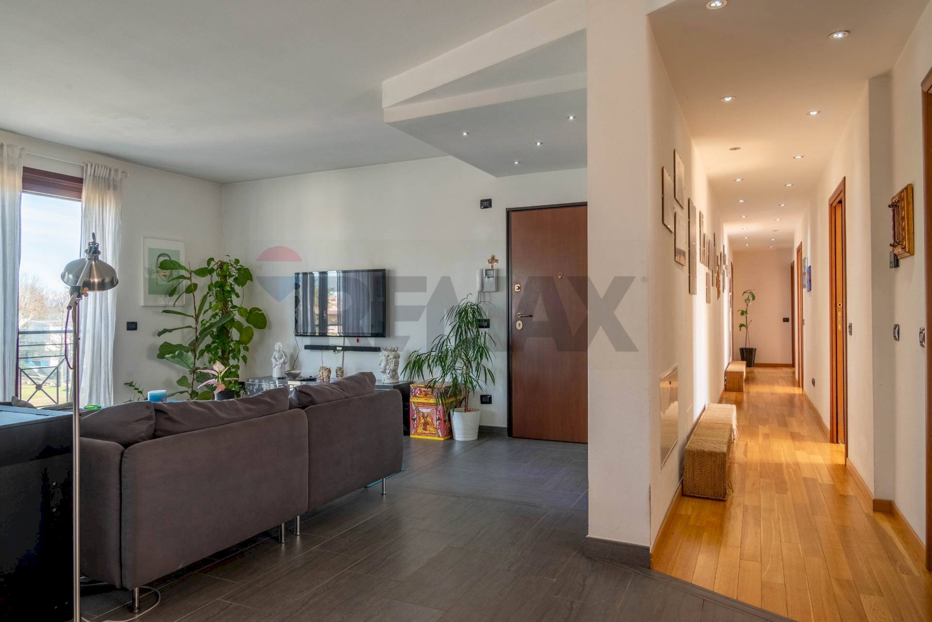 Soggiorno - Appartamento Via Madonna in Campagna
 
35, Gallarate - foto 1