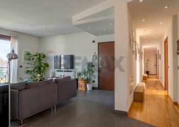 Soggiorno - Appartamento Via Madonna in Campagna
 
35, Gallarate - foto 1