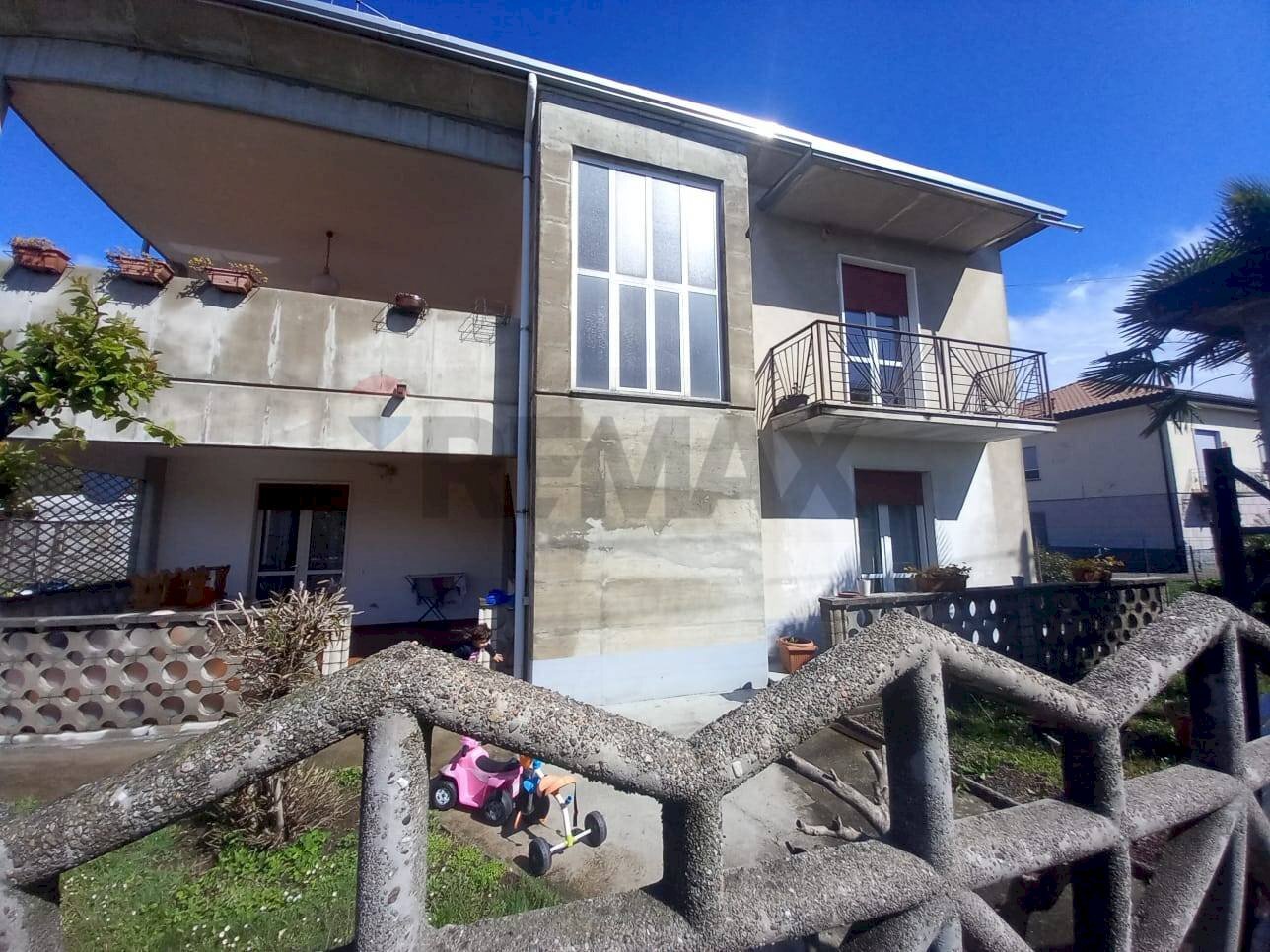 Casa all\'aperto - Casa semi indipendente Via San Francesco D'Assisi
 
8, Cairate - foto 1