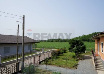 Giardino - Casa semi indipendente Via San Francesco D'Assisi
 
8, Cairate - foto 8