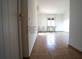 Stanza vuota - Casa semi indipendente Via San Francesco D'Assisi
 
8, Cairate - foto 9