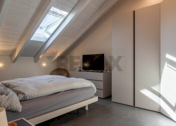 Camera / camera da letto - Casa semi indipendente Via Monte Pasubio
 
16, Oleggio Castello - foto 7