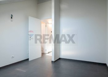 Stanza vuota - Casa semi indipendente Via Monte Pasubio
 
16, Oleggio Castello - foto 12