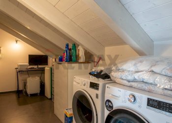 Lavanderia - Casa semi indipendente Via Monte Pasubio
 
16, Oleggio Castello - foto 13