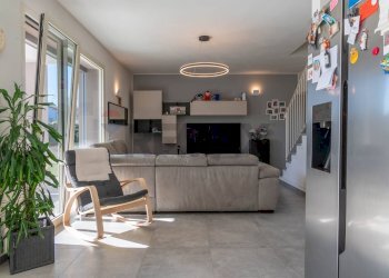 Soggiorno - Casa semi indipendente Via Monte Pasubio
 
16, Oleggio Castello - foto 23