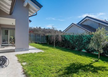 Giardino - Casa semi indipendente Via Monte Pasubio
 
16, Oleggio Castello - foto 24