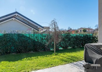 Giardino - Casa semi indipendente Via Monte Pasubio
 
16, Oleggio Castello - foto 28